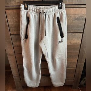 Nike Men's Light Gray Joggers with Black Accents